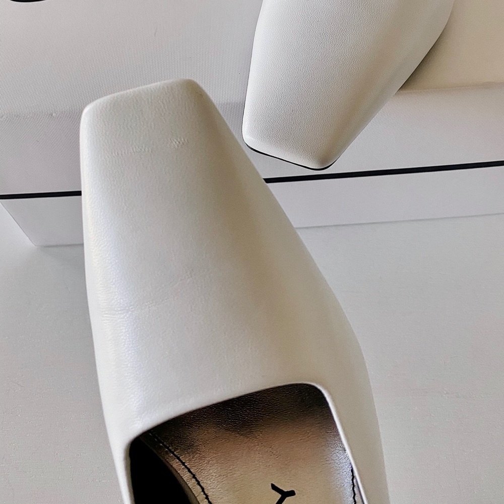 ✨New GIVENCHY Look Book Leather Heel Mules Size 38 - Picture 5 of 13
